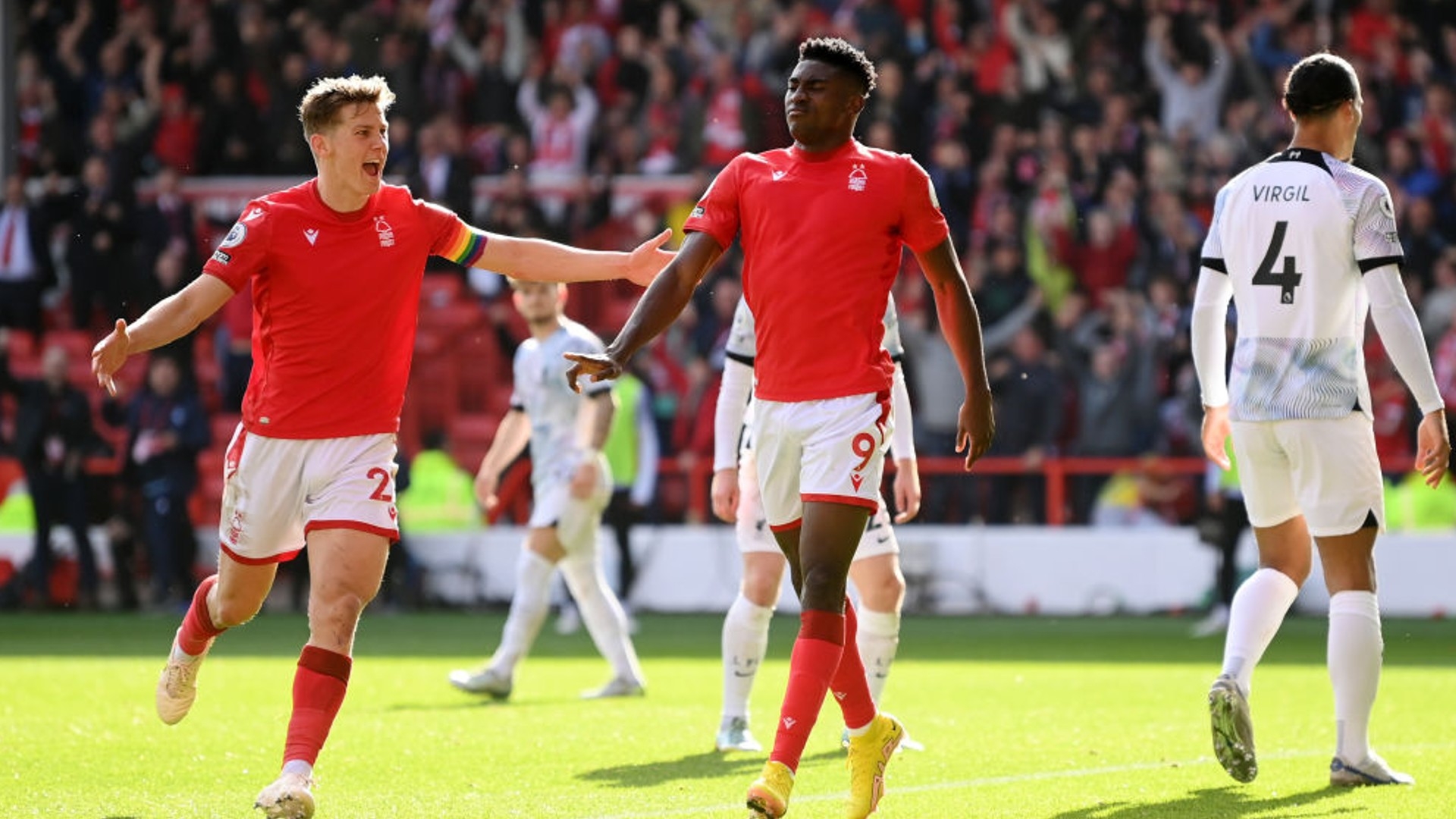 光有天赋是 光有天赋是